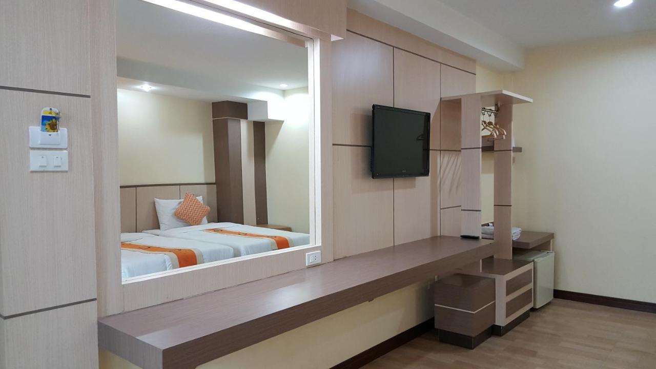 Kaen Nakorn Hotel コーンケーン エクステリア 写真
